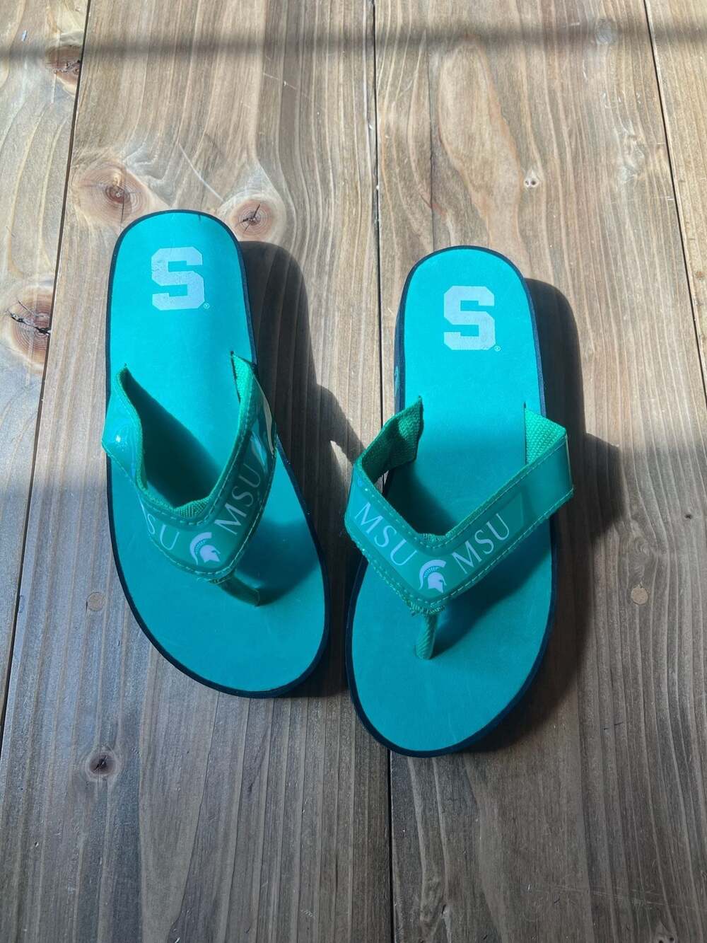 Michigan State Spartans MSU Collegiate Logo Wedge Flip Flop Sandals women’s 8